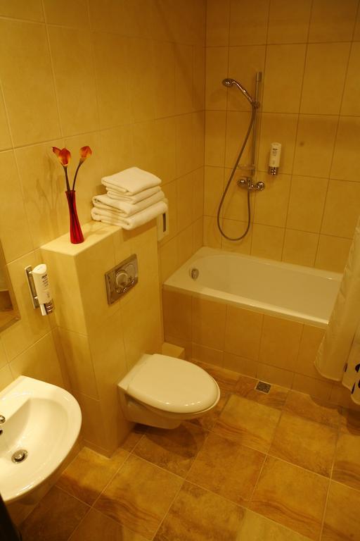 Hotel Zorza Namysłów Rum bild