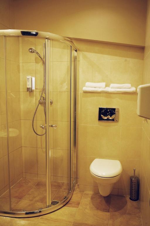 Hotel Zorza Namysłów Rum bild