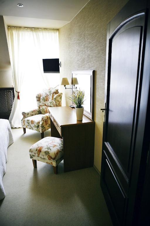 Hotel Zorza Namysłów Rum bild