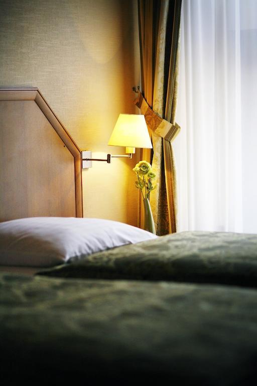 Hotel Zorza Namysłów Rum bild